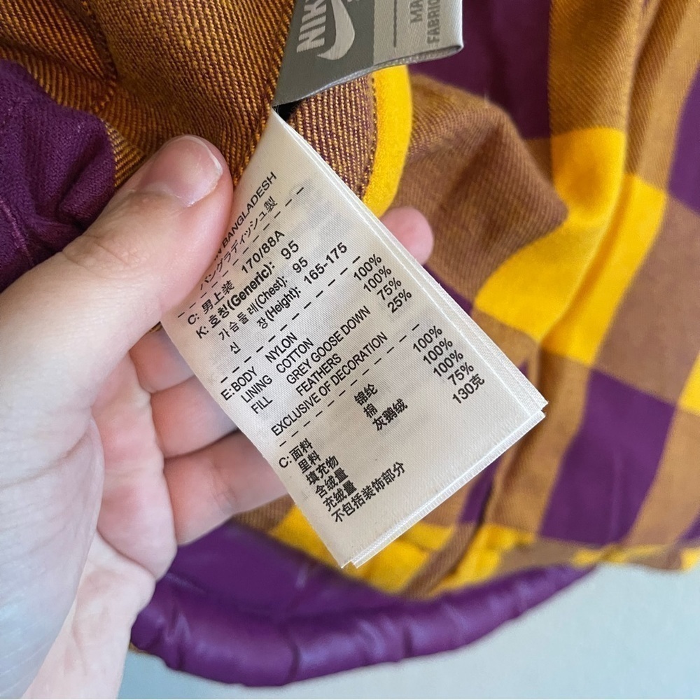 Nike Reversible Purple Yellow Plaid Down Filled Vest Women’s Size Medium - Picture 9 of 10